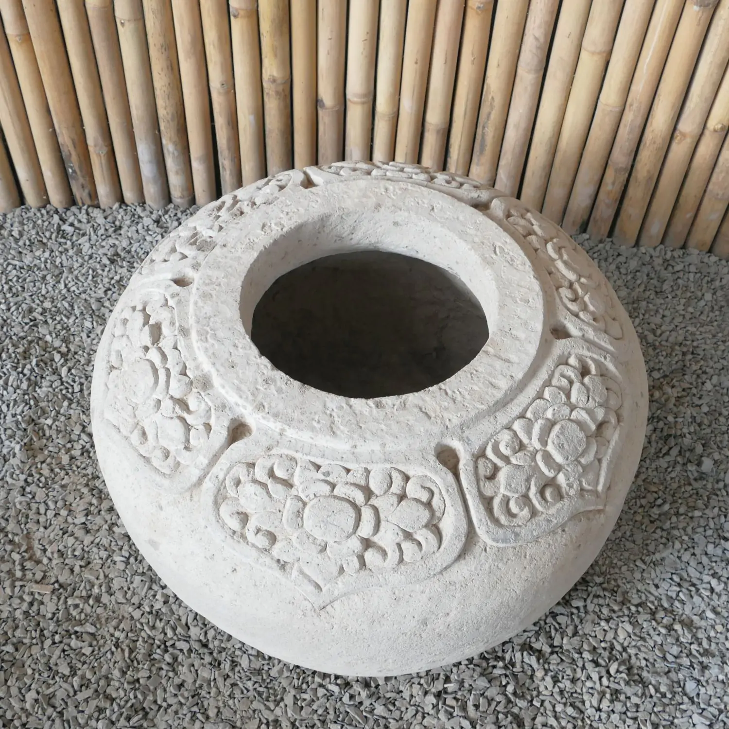  Product image 5 of the product “Balinese style flat round pot, with carving - 70cm Dia., 45 cm Height, Taro sand ”